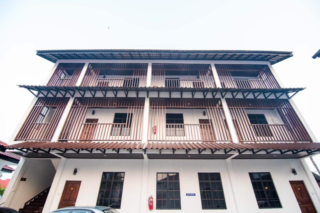 Wan Danisha Villa Inn Кота-Бару Экстерьер фото