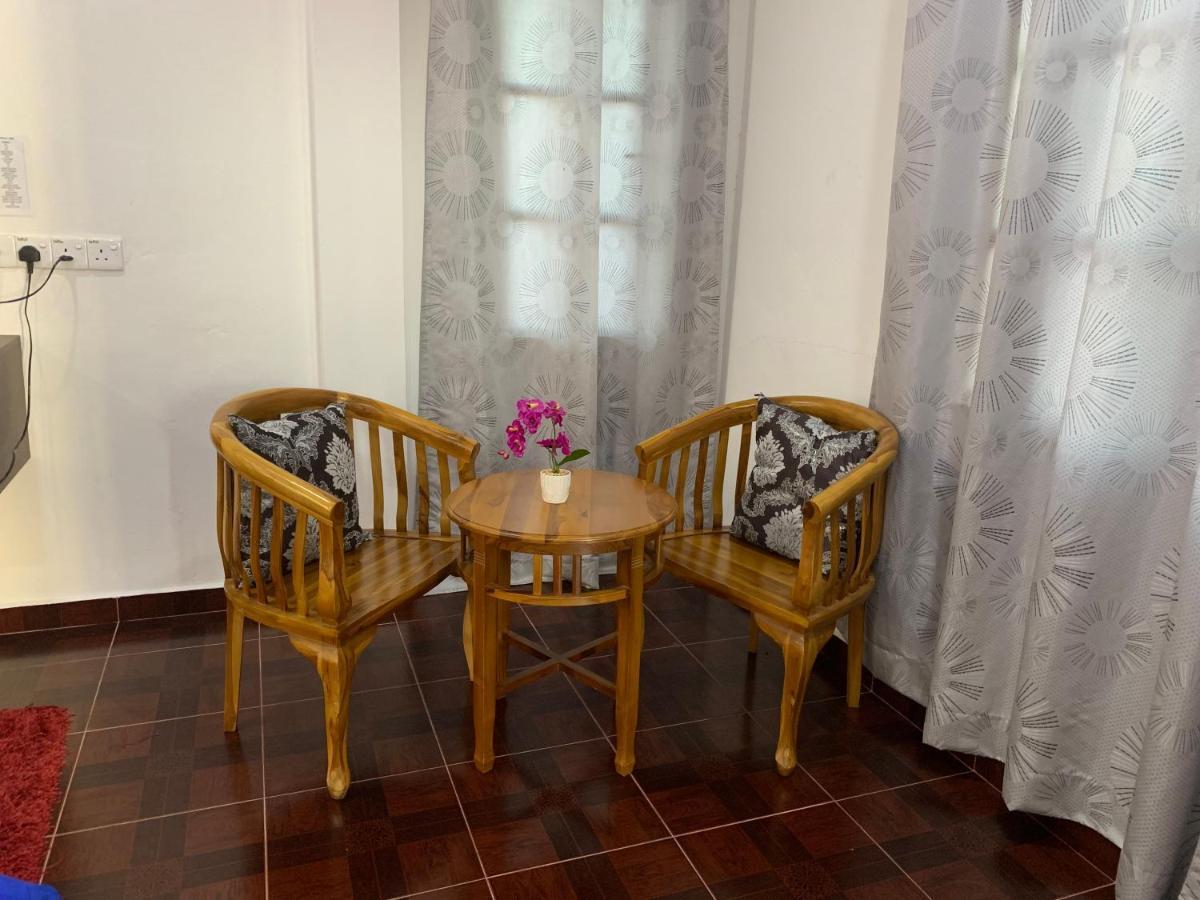 Wan Danisha Villa Inn Кота-Бару Экстерьер фото