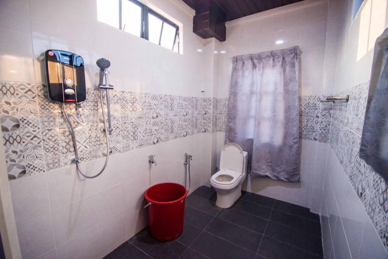 Wan Danisha Villa Inn Кота-Бару Экстерьер фото